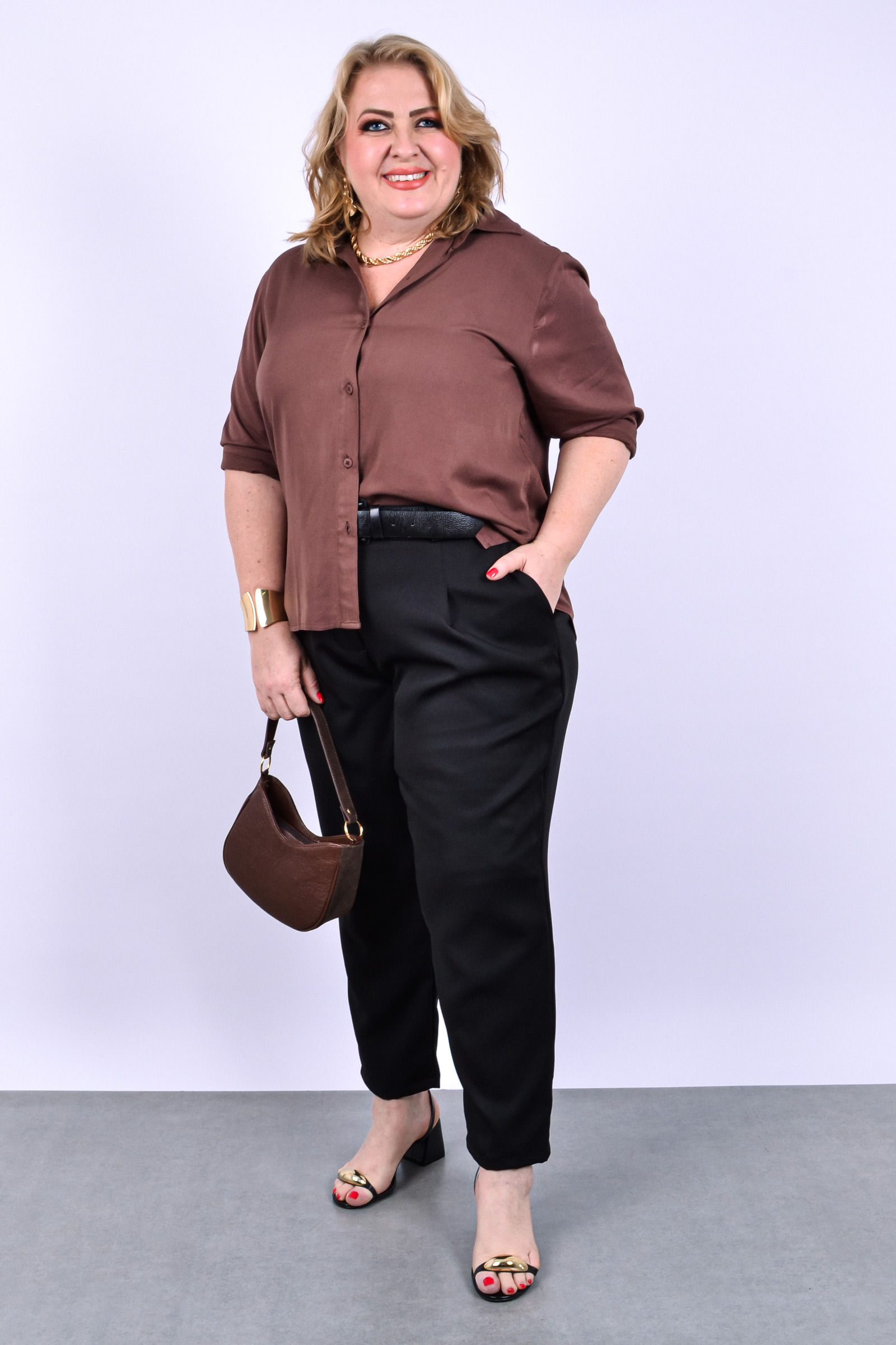 Camisa feminina com manga em viscose lisa_0020_2